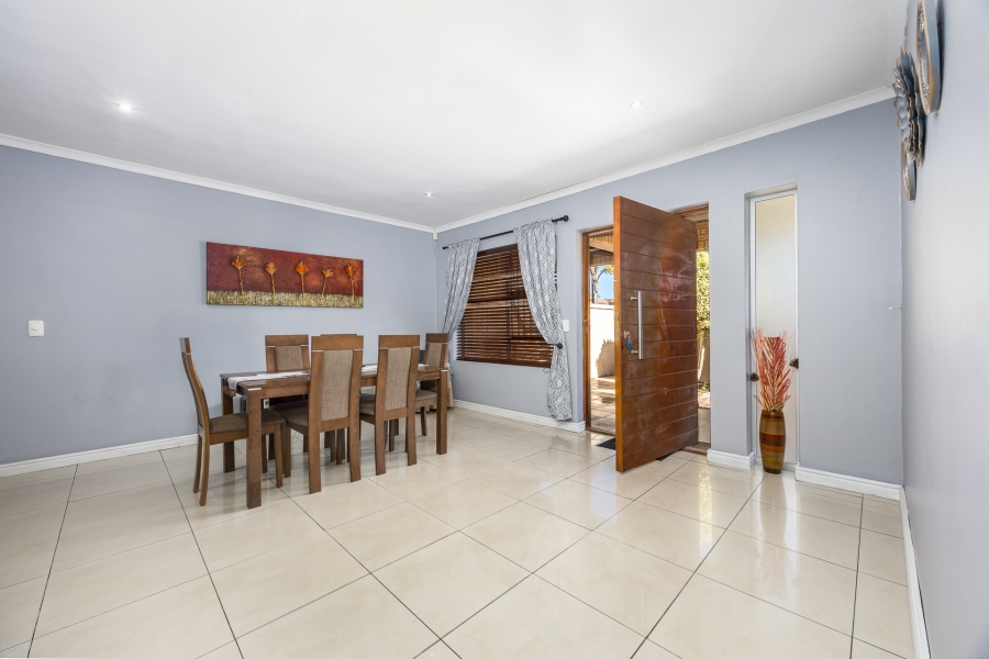 4 Bedroom Property for Sale in Protea Heights Western Cape